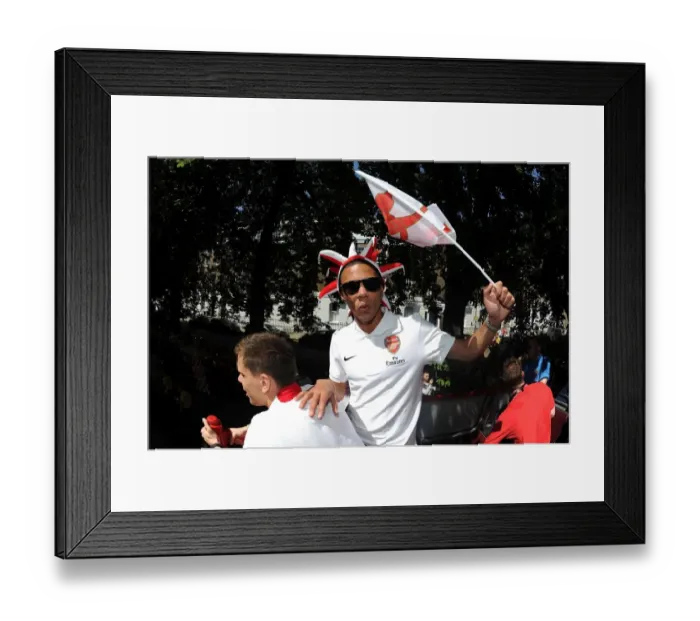 Framed Print : Arsenal FC: Celebrating FA Cup Victory - Parade with Kieran Gibbs Framed Print : Arsenal FC: Celebrating FA Cup Victory - Parade with Kieran Gibbs