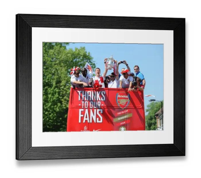 Framed Print : Arsenal FC: Celebrating FA Cup Victory with Ramsey and Szczesny