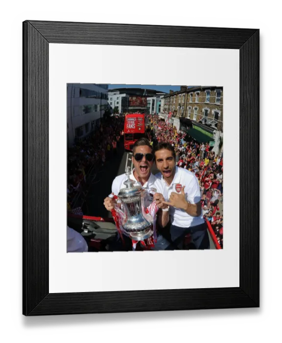 Framed Print : Arsenal FC: Celebrating FA Cup Victory with Giroud and Flamini Framed Print : Arsenal FC: Celebrating FA Cup Victory with Giroud and Flamini
