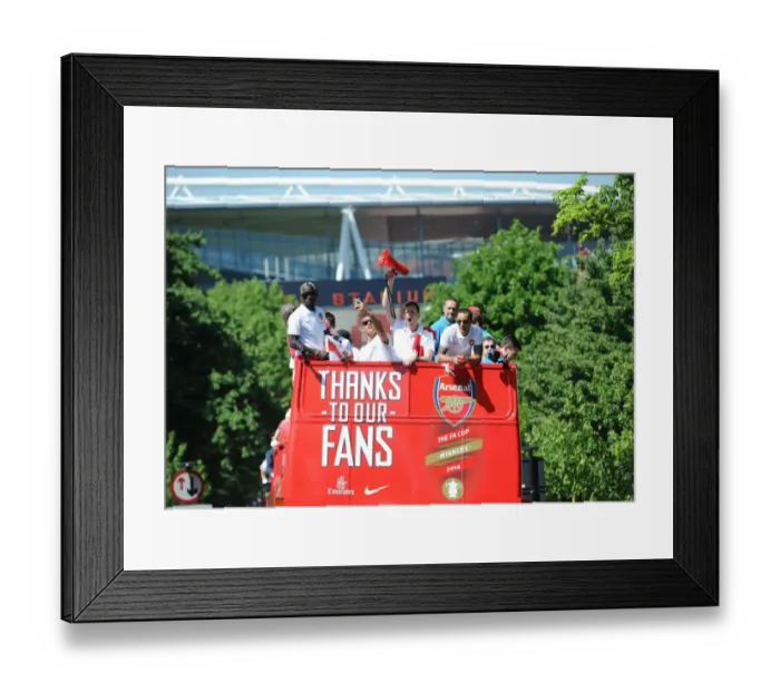 Framed Print : Arsenal FA Cup Victory: Celebrating with the Trophy in London, 2014