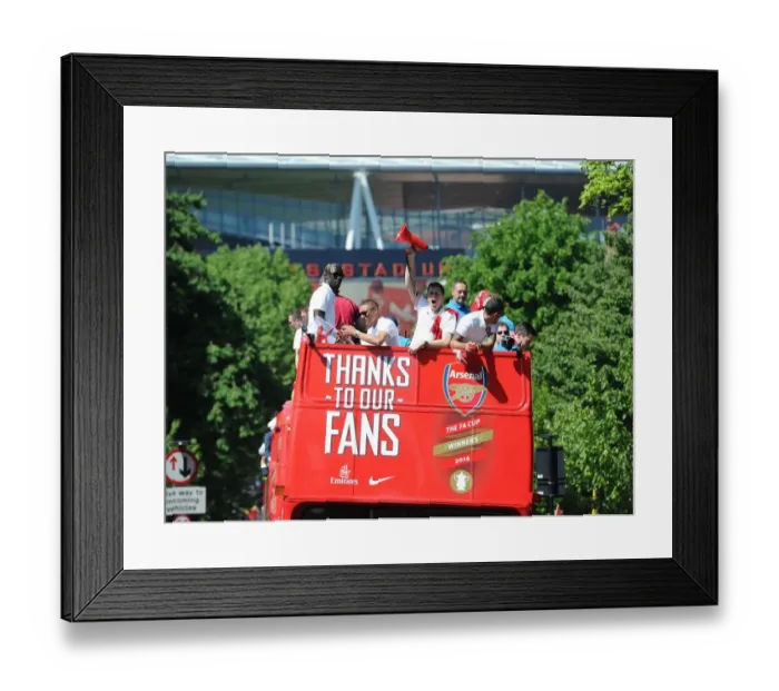 Framed Print : Arsenal's Triumph: The 2014 Trophy Parade in Islington Framed Print : Arsenal's Triumph: The 2014 Trophy Parade in Islington