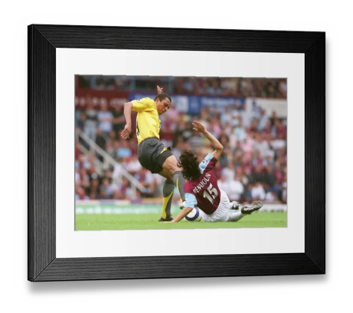 Framed Print : Gilberto (Arsenal) Yossi Benayoun (West Ham). West Ham United 0: 0 Arsenal Framed Print : Gilberto (Arsenal) Yossi Benayoun (West Ham). West Ham United 0: 0 Arsenal