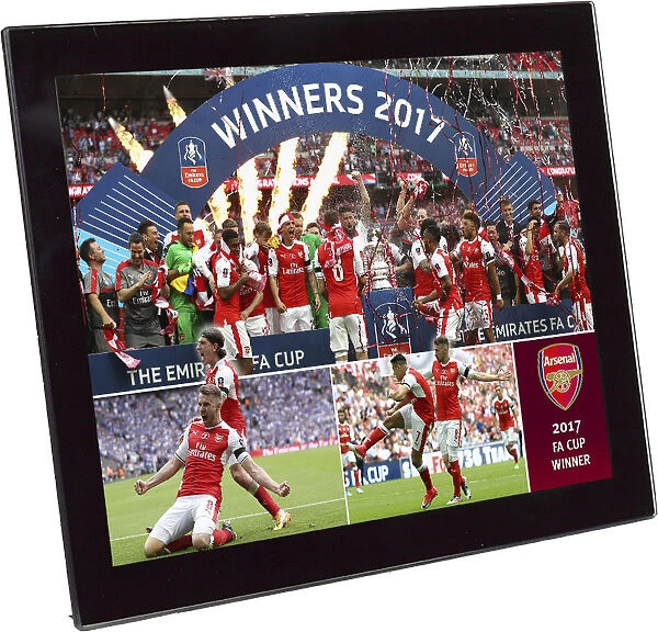 2017 FA Cup Winners Glass Desktop Frame