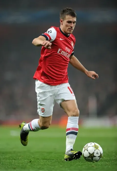 Framed Print : Aaron Ramsey: In Action for Arsenal Against Schalke in 2012 Champions League