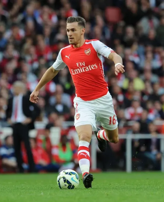 Framed Print : Aaron Ramsey in Action: Arsenal vs. Hull City, Premier League 2014-15