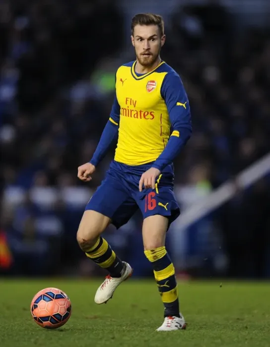 Framed Print : Aaron Ramsey in Action: Arsenal vs. Brighton & Hove Albion, FA Cup 2014 / 15 Framed Print : Aaron Ramsey in Action: Arsenal vs. Brighton & Hove Albion, FA Cup 2014 / 15