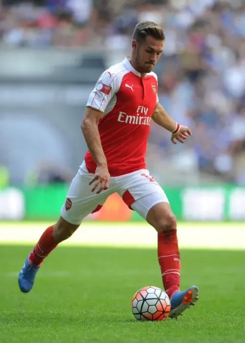 Framed Print : Aaron Ramsey in Action: Arsenal vs. Chelsea - FA Community Shield 2015