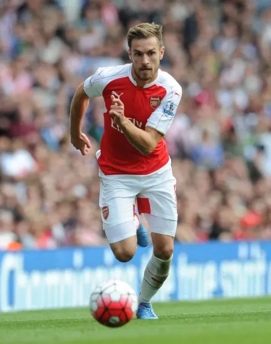 Framed Print : Aaron Ramsey in Action: Arsenal vs. Stoke City (2015-16) Framed Print : Aaron Ramsey in Action: Arsenal vs. Stoke City (2015-16)