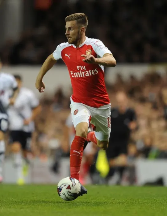 Framed Print : Aaron Ramsey in Action: Arsenal vs. Tottenham Hotspur, Capital One Cup 2015 / 16 Framed Print : Aaron Ramsey in Action: Arsenal vs. Tottenham Hotspur, Capital One Cup 2015 / 16