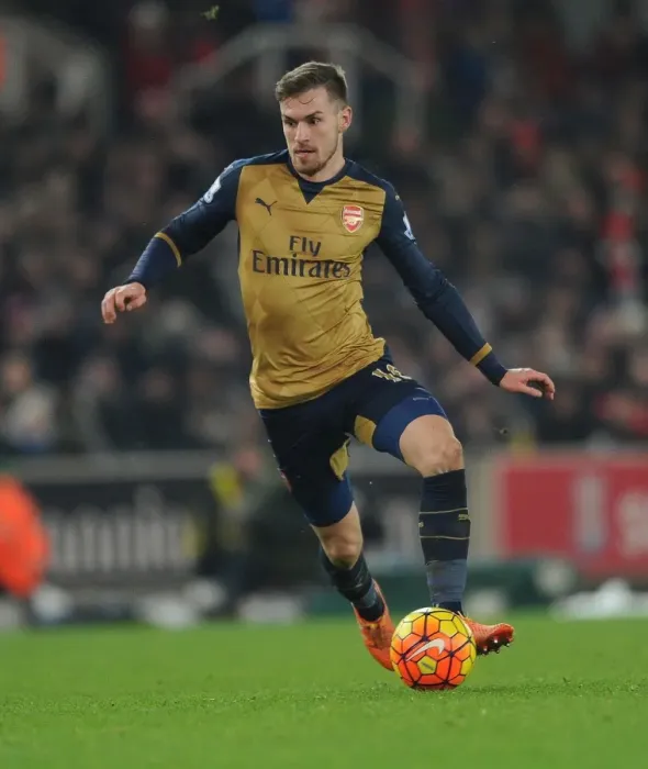 Framed Print : Aaron Ramsey in Action: Arsenal vs. Stoke City (2015-16) Framed Print : Aaron Ramsey in Action: Arsenal vs. Stoke City (2015-16)