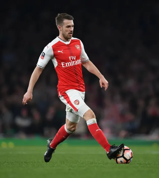 Framed Print : Aaron Ramsey in Action: Arsenal vs. Lincoln City - Emirates FA Cup Quarter-Final