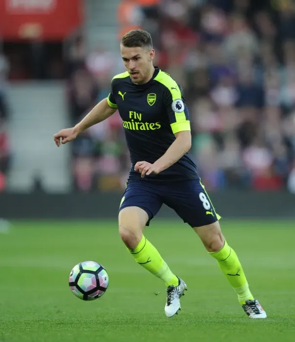 Framed Print : Aaron Ramsey in Action: Arsenal vs. Southampton, Premier League 2016-17