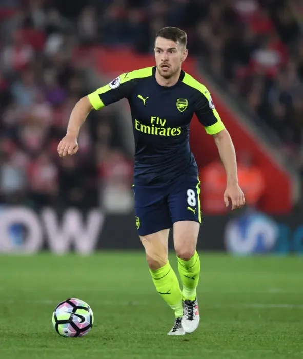 Framed Print : Aaron Ramsey in Action: Arsenal vs. Southampton, Premier League 2016-17