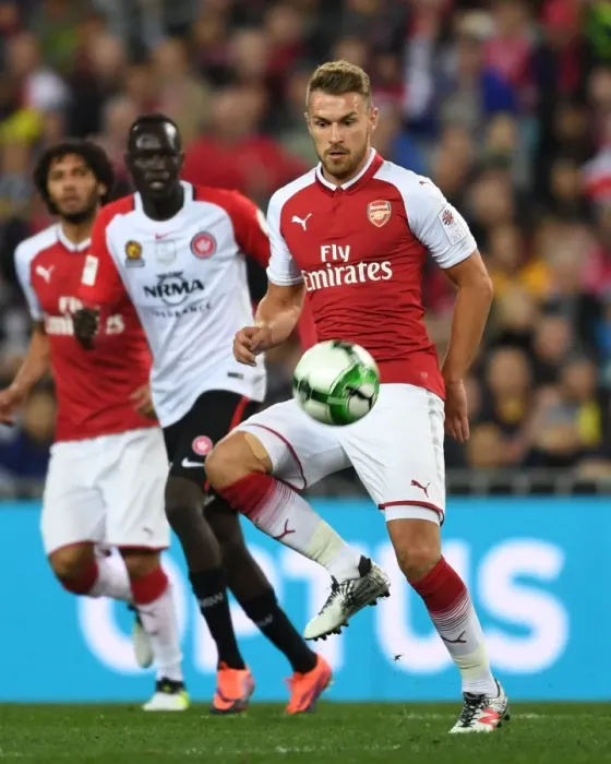 Framed Print : Aaron Ramsey in Action: Arsenal vs. Sydney Wanderers (2017-18) Framed Print : Aaron Ramsey in Action: Arsenal vs. Sydney Wanderers (2017-18)