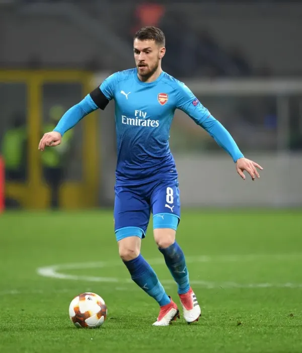 Framed Print : Aaron Ramsey in Action: Arsenal vs. AC Milan, UEFA Europa League 2018 Framed Print : Aaron Ramsey in Action: Arsenal vs. AC Milan, UEFA Europa League 2018