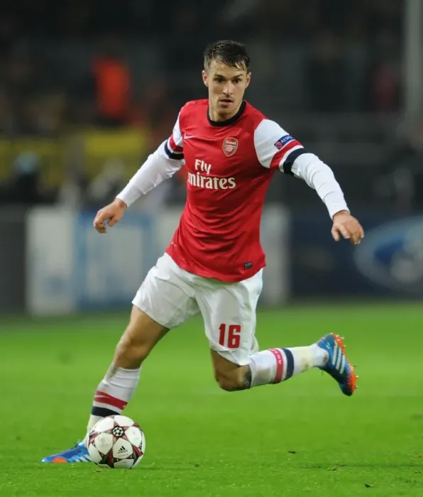 Framed Print : Aaron Ramsey in Action: Arsenal vs. Borussia Dortmund, UEFA Champions League (2013-14)