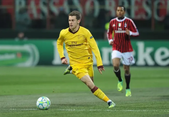 Framed Print : Aaron Ramsey in Action: Arsenal vs AC Milan, UEFA Champions League 2012
