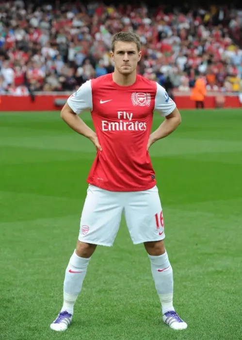 Framed Print : Aaron Ramsey in Action: Arsenal vs Bolton Wanderers, Premier League 2011-12