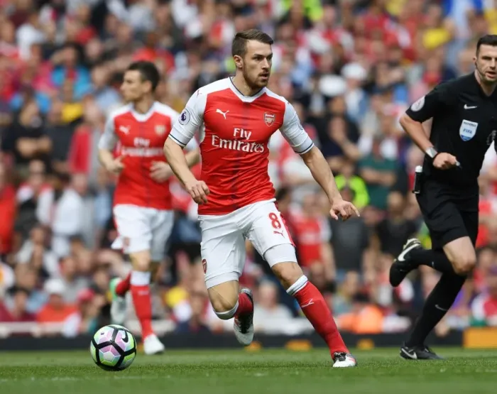 Framed Print : Aaron Ramsey in Action: Arsenal vs Everton, Premier League 2016-17