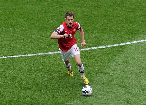 Aaron Ramsey in Action: Arsenal vs Manchester United, Premier League 2012-13