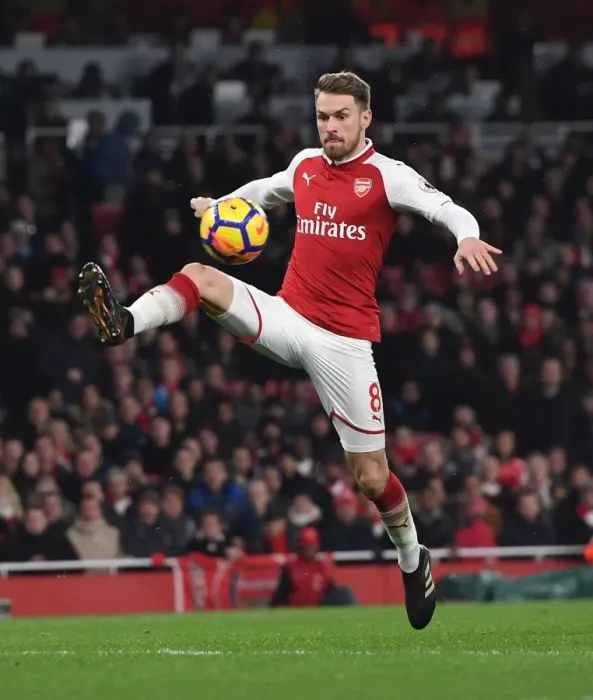 Framed Print : Aaron Ramsey in Action: Arsenal vs Manchester United, Premier League 2017-18