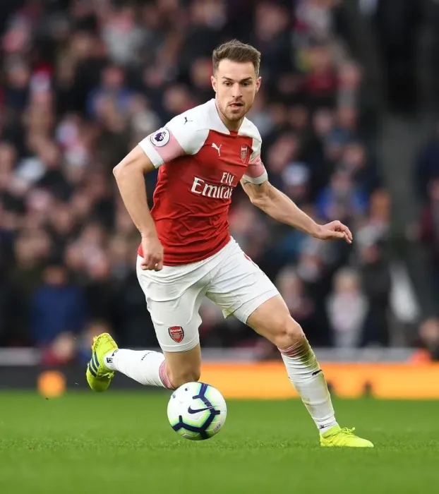Framed Print : Aaron Ramsey in Action: Arsenal vs Manchester United, Premier League 2018-19 Framed Print : Aaron Ramsey in Action: Arsenal vs Manchester United, Premier League 2018-19