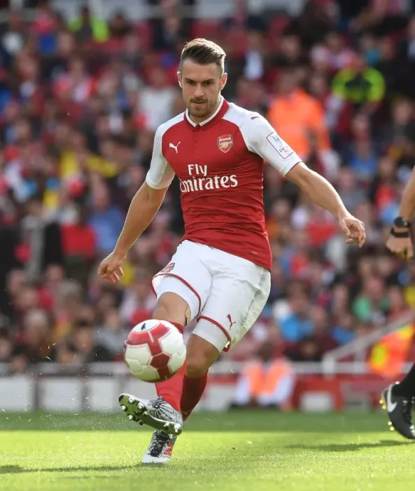 Framed Print : Aaron Ramsey in Action: Arsenal vs Sevilla, Emirates Cup 2017-18