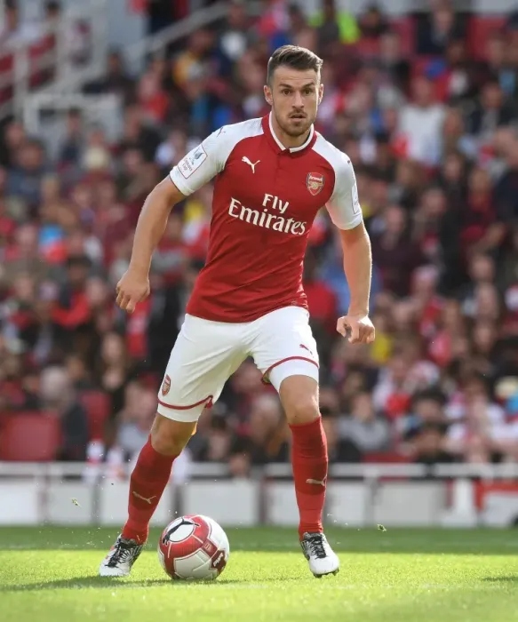 Framed Print : Aaron Ramsey in Action: Arsenal vs Sevilla - Emirates Cup 2017-18 Framed Print : Aaron Ramsey in Action: Arsenal vs Sevilla - Emirates Cup 2017-18