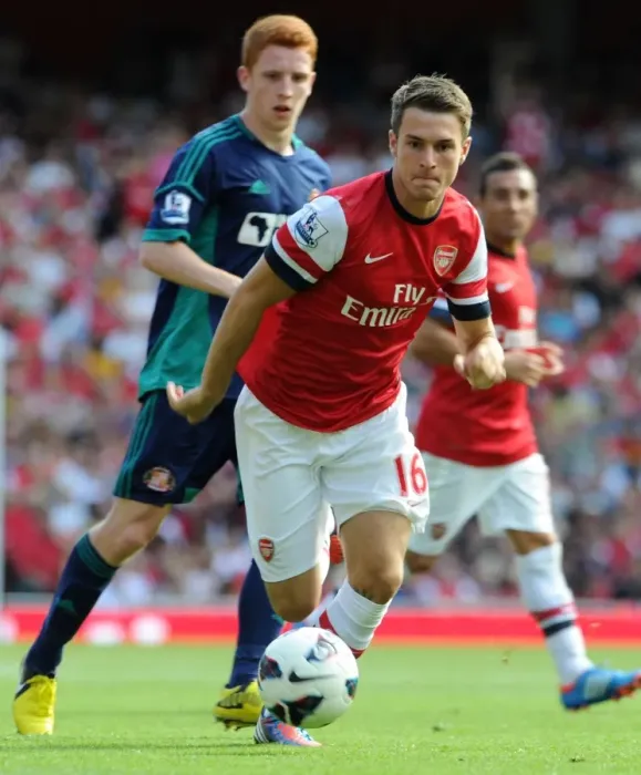 Framed Print : Aaron Ramsey in Action: Arsenal vs Sunderland, Premier League 2012-13