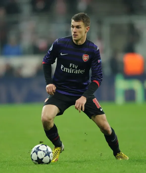 Framed Print : Aaron Ramsey in Action: Bayern Munich vs. Arsenal, UEFA Champions League 2012-13