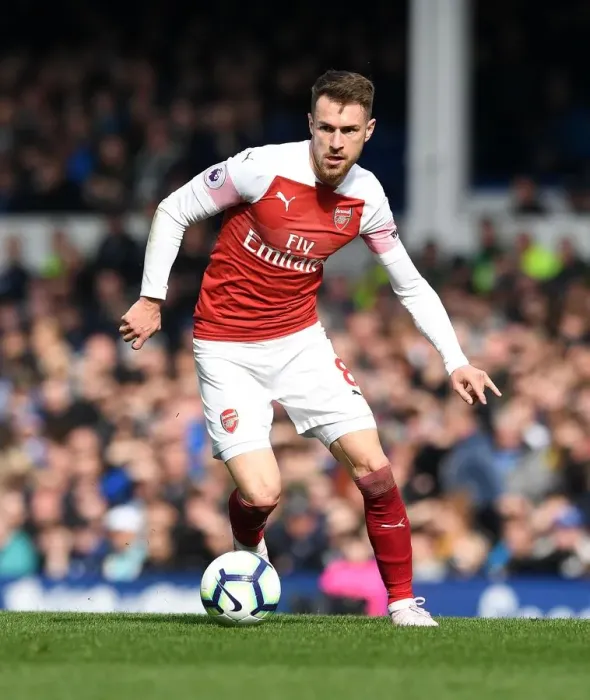 Framed Print : Aaron Ramsey in Action: Everton vs Arsenal, Premier League 2018-19 Framed Print : Aaron Ramsey in Action: Everton vs Arsenal, Premier League 2018-19