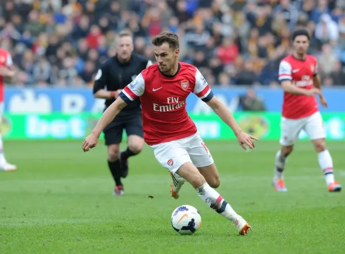 Framed Print : Aaron Ramsey in Action: Hull City vs Arsenal, Premier League 2013-2014