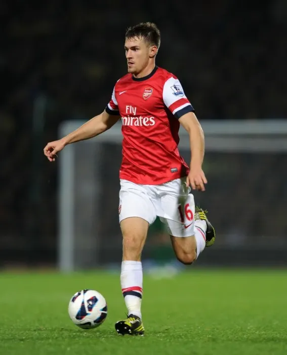 Framed Print : Aaron Ramsey in Action: Norwich City vs Arsenal, Premier League 2012-13