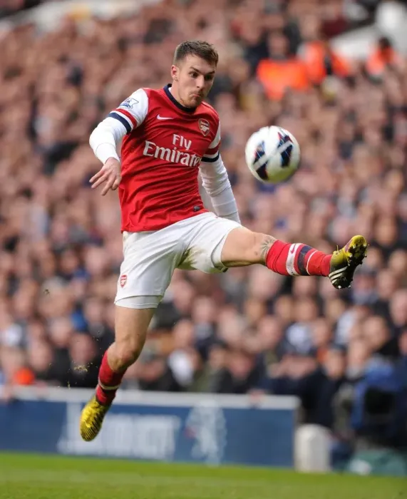 Framed Print : Aaron Ramsey in Action: Tottenham Hotspur vs. Arsenal, Premier League 2012-13 Framed Print : Aaron Ramsey in Action: Tottenham Hotspur vs. Arsenal, Premier League 2012-13