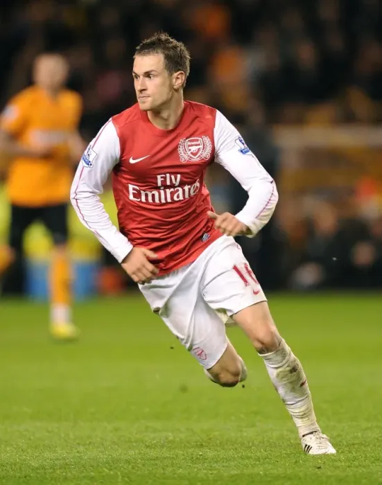 Framed Print : Aaron Ramsey in Action: Wolverhampton Wanderers vs Arsenal, Premier League 2011-12