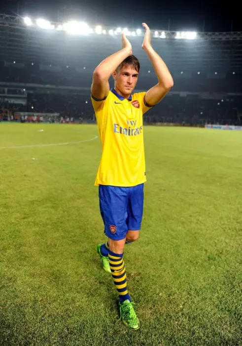 Framed Print : Aaron Ramsey Appreciates Fans after Arsenal's Win against Indonesia All-Stars