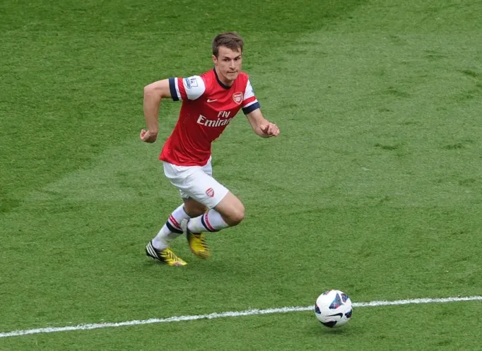 Framed Print : Aaron Ramsey (Arsenal). Arsenal 1: 1 Manchester United. Barclays Premier League. Emirates Stadium Framed Print : Aaron Ramsey (Arsenal). Arsenal 1: 1 Manchester United. Barclays Premier League. Emirates Stadium