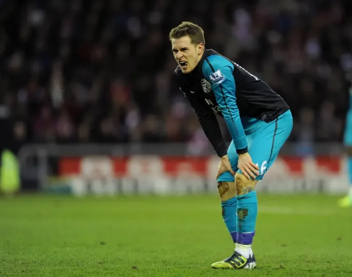 Framed Print : Aaron Ramsey (Arsenal). Sunderland 2: 0 Arsenal. FA Cup 5th Round. Stadium of Light
