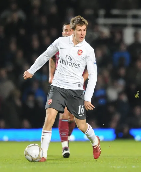 Framed Print : Aaron Ramsey (Arsenal). West Ham United 1: 2 Arsenal, FA Cup Third Round