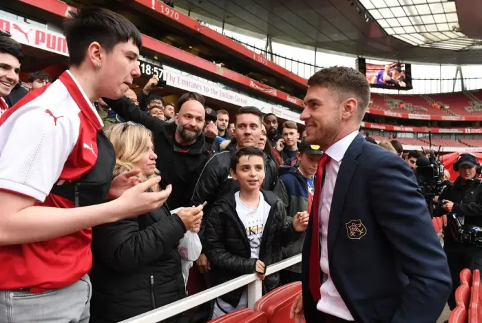 Framed Print : Aaron Ramsey Celebrates with Arsenal Fans: Victory over Brighton & Hove Albion, Premier League 2018-19