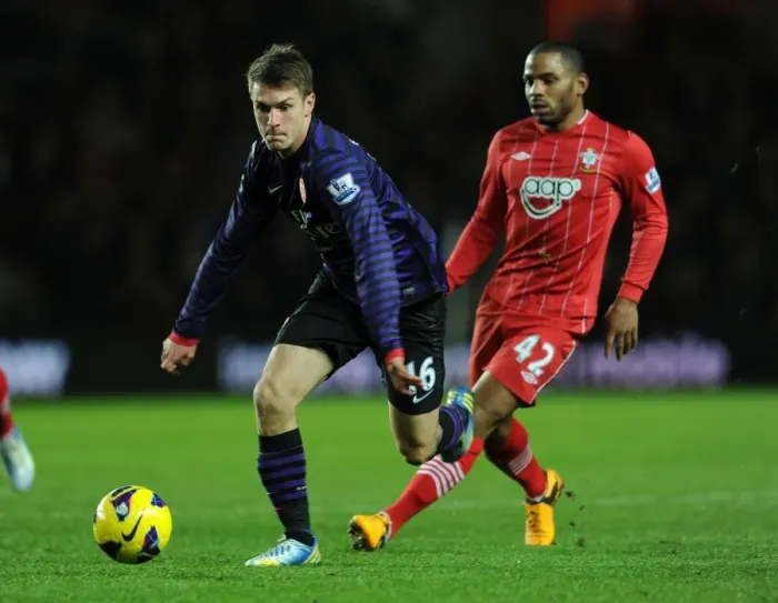 Framed Print : Aaron Ramsey Outpaces Jason Puncheon: Southampton vs Arsenal, Premier League 2012-13 Framed Print : Aaron Ramsey Outpaces Jason Puncheon: Southampton vs Arsenal, Premier League 2012-13