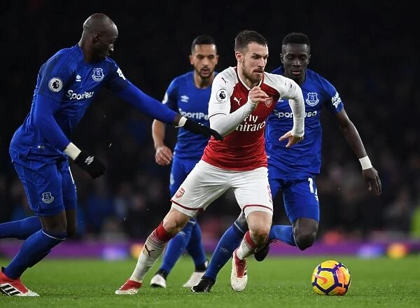 Aaron Ramsey Outsmarts Eliaquim Mangala: The Skillful Moment from Arsenal vs Everton