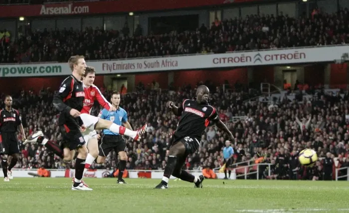 Framed Print : Aaron Ramsey scores Arsenals 2nd goal under pressure from Abdoulaye Faye Framed Print : Aaron Ramsey scores Arsenals 2nd goal under pressure from Abdoulaye Faye