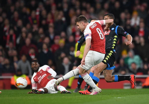 Aaron Ramsey Scores in Arsenal's Europa League Quarterfinal Victory over Napoli (2018-19)