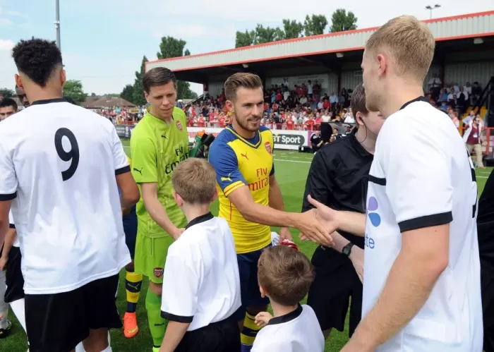Framed Print : Aaron Ramsey Shakes Hands with Josh Hill: Boreham Wood vs Arsenal Pre-Season Friendly Framed Print : Aaron Ramsey Shakes Hands with Josh Hill: Boreham Wood vs Arsenal Pre-Season Friendly