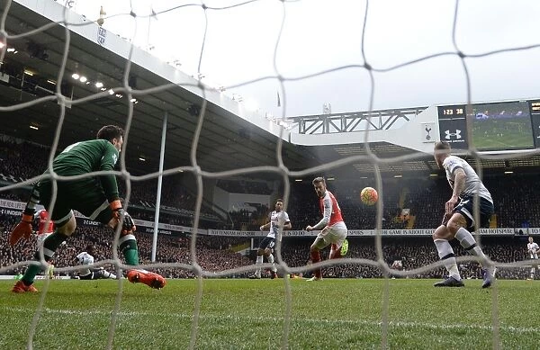 Aaron Ramsey's Dramatic Winner: Tottenham Hotspur vs. Arsenal, Premier League 2015-16