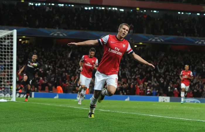 Framed Print : Aaron Ramsey's Hat-Trick: Arsenal FC vs Olympiacos FC, UEFA Champions League 2012 Framed Print : Aaron Ramsey's Hat-Trick: Arsenal FC vs Olympiacos FC, UEFA Champions League 2012