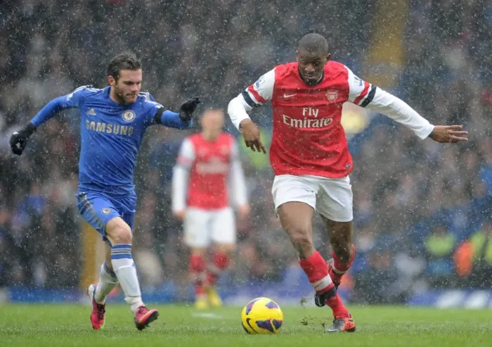 Framed Print : Abou Diaby (Arsena) Juan Mata (Chelsea). Chelsea 2: 1 Arsenal. Barclays Premier League Framed Print : Abou Diaby (Arsena) Juan Mata (Chelsea). Chelsea 2: 1 Arsenal. Barclays Premier League