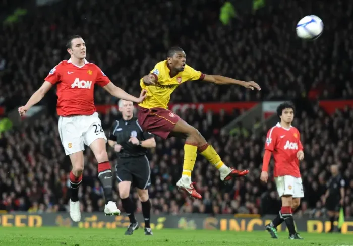 Framed Print : Abou Diaby (Arsenal) John O Shea (Manchester United). Manchester United 2: 0 Arsenal Framed Print : Abou Diaby (Arsenal) John O Shea (Manchester United). Manchester United 2: 0 Arsenal