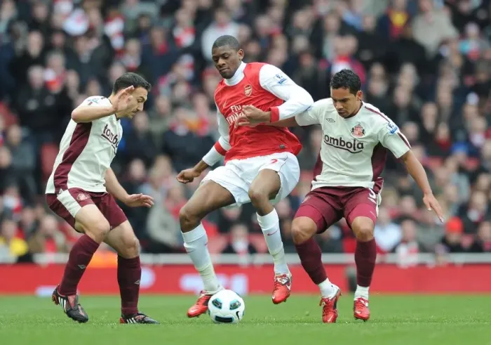 Framed Print : Abou Diaby (Arsenal) Kieran Richardson and Steed Malbranque (Sunderland)